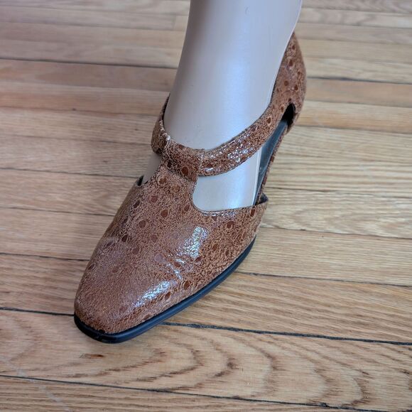 Vintage 70s Ros Hommerson Leather Shoes T-Strap Brown Dancing Heels Croc Size 6 - Picture 1 of 12